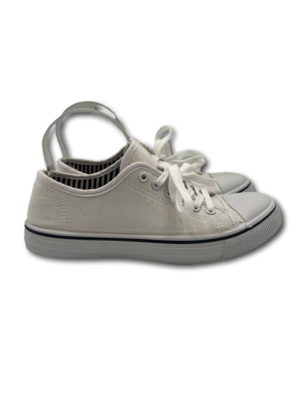 Low Top Canvas Sneakers White Women’s Size 9 Lace Up Shoe Craft Basic